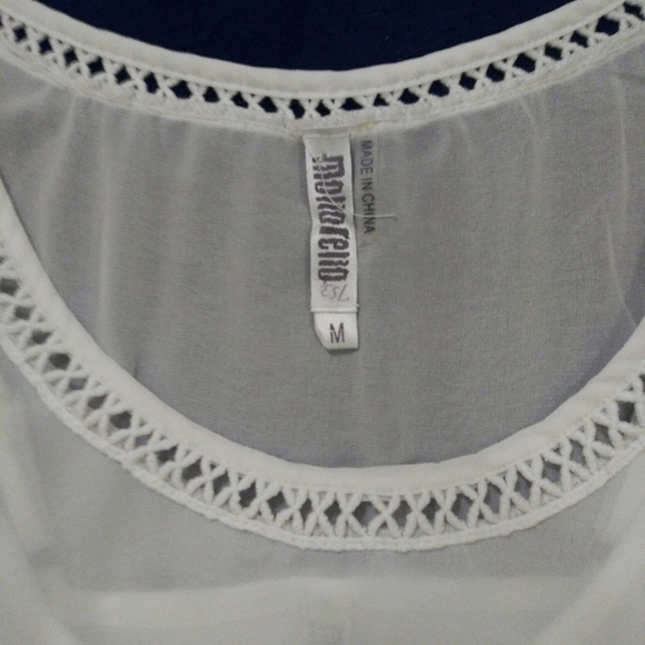 Monoreno NWOT White Sheer Tunic with Crochet Detail Medium - Picture 4 of 8